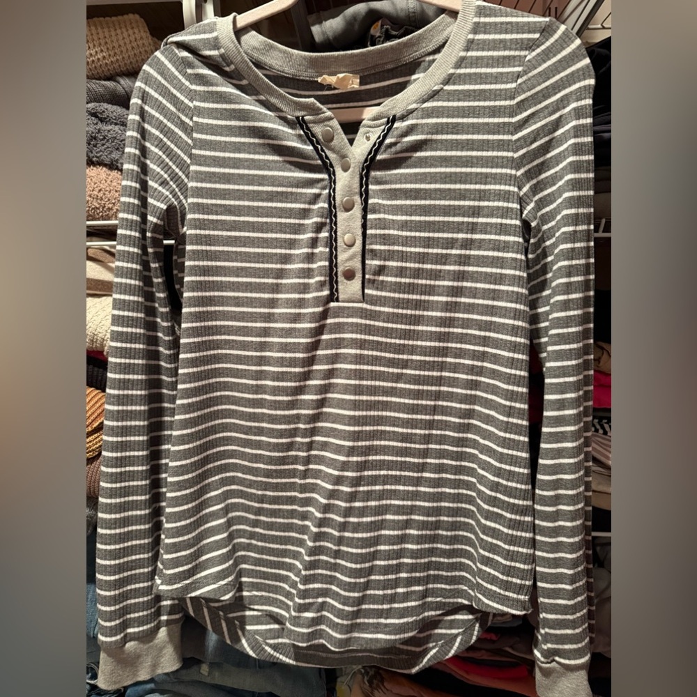 Hem & Thread Henley
